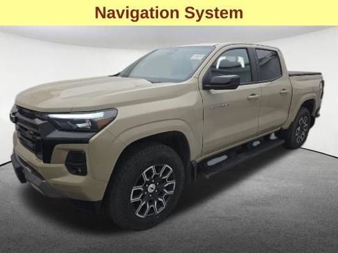 Used 2024 Chevrolet Colorado Z71 w/ Z71 Convenience Package 2 AWD/4WD image 4