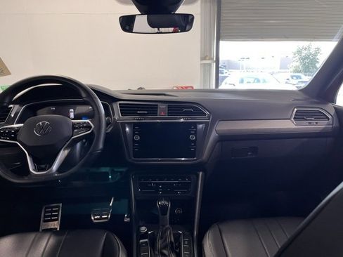 Used 2024 Volkswagen Tiguan SE R-Line image 20