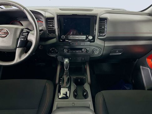 Used 2024 Nissan Frontier PRO-4X w/ Pro Convenience Package image 18