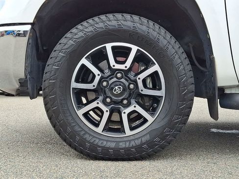 Used 2017 Toyota Tundra SR5 w/ TRD Off Road Package AWD/4WD image 10