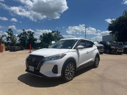 Certified 2021 Nissan Kicks SV