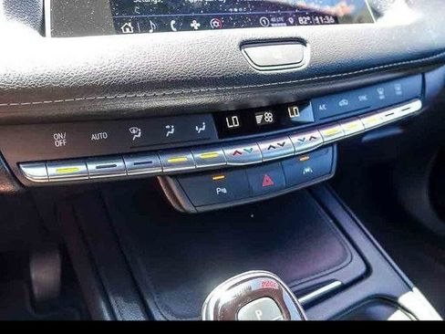 Certified 2023 Cadillac XT4 Premium Luxury AWD/4WD image 21
