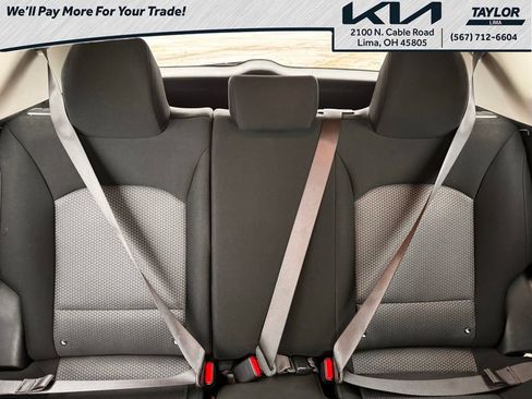Used 2025 Kia Soul LX w/ LX Technology Package FWD image 14