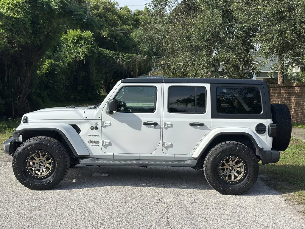 Used 2020 Jeep Wrangler Unlimited Sahara AWD/4WD image 2