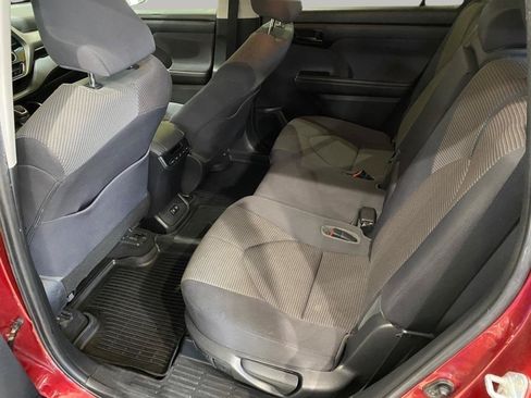 Used 2020 Toyota Highlander LE AWD/4WD image 18