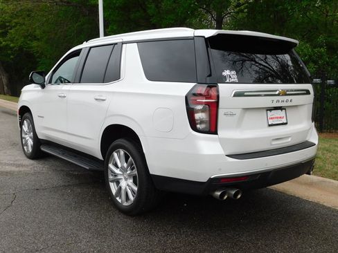 Used 2022 Chevrolet Tahoe High Country image 3