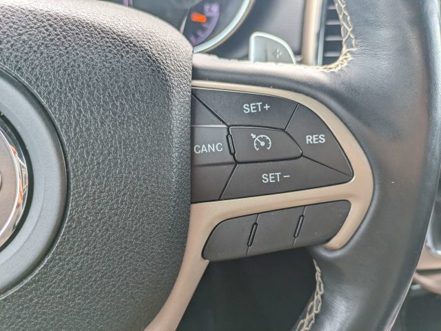 Used 2017 Jeep Grand Cherokee Limited AWD/4WD image 25