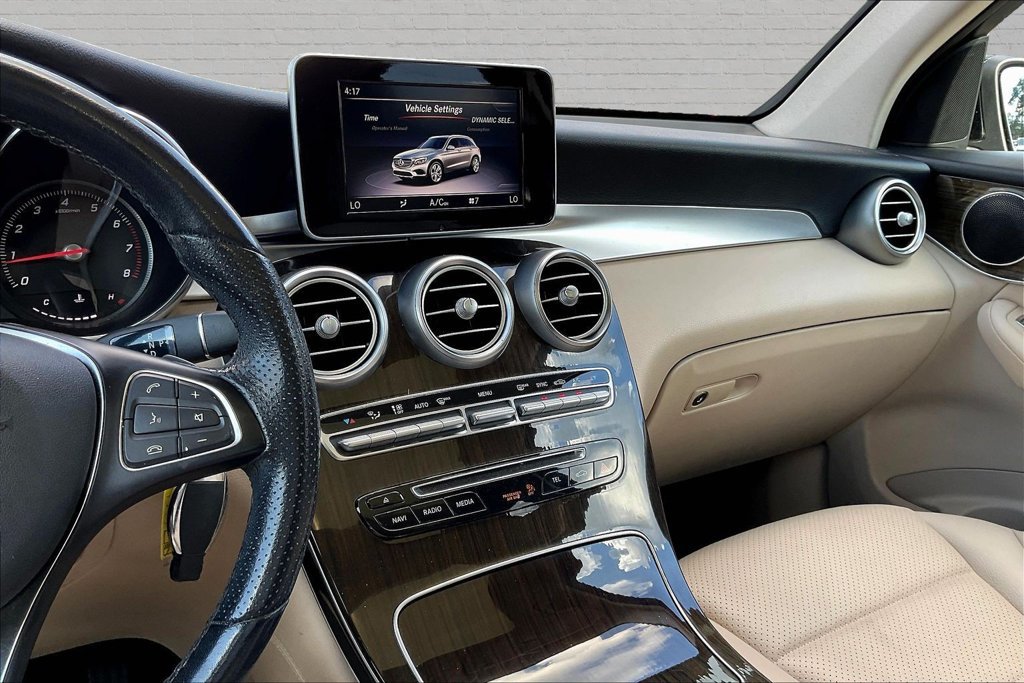 Used 2019 Mercedes-Benz GLC 300 w/ Premium Package image 7