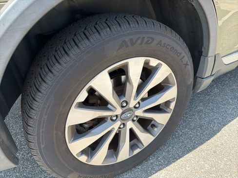Used 2017 Subaru Outback 3.6R Touring AWD/4WD image 20