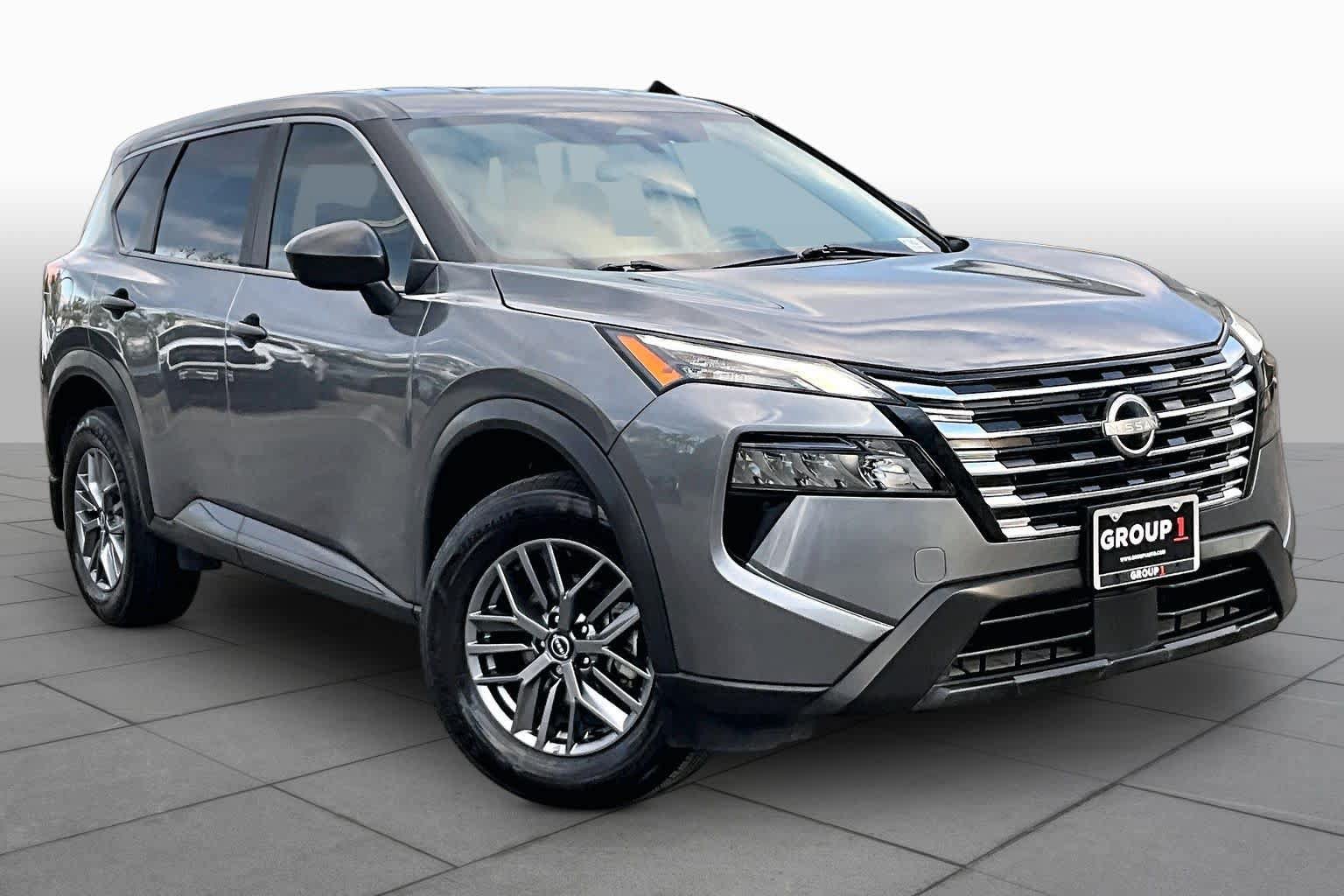 Certified 2024 Nissan Rogue S FWD image 3