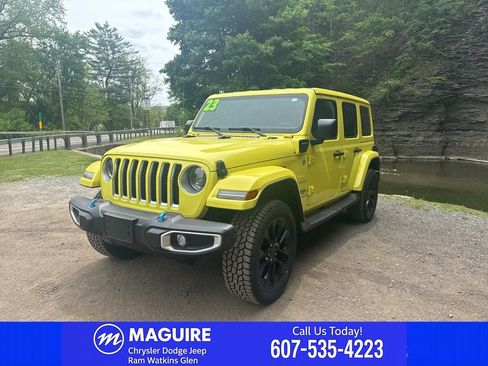 Used 2023 Jeep Wrangler Unlimited Sahara w/ Cold Weather Group AWD/4WD image 3