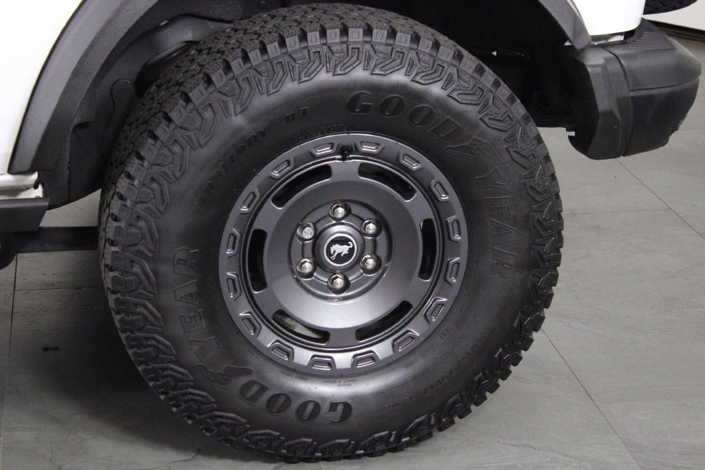 Used 2025 Ford Bronco Badlands AWD/4WD image 14