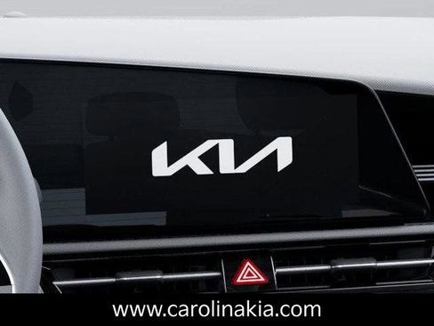 New 2025 Kia Niro EX Touring image 20