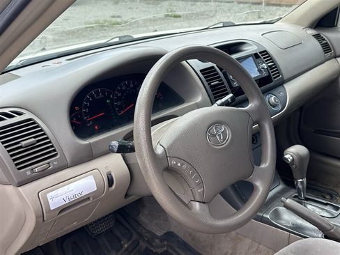 Used 2005 Toyota Camry LE FWD image 33