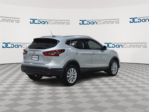 Used 2020 Nissan Rogue Sport SV image 8