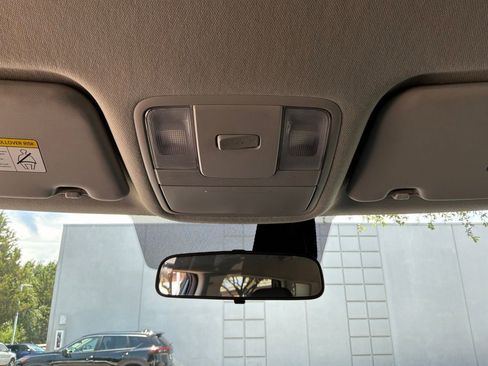 Used 2025 Kia Soul LX w/ LX Technology Package FWD image 14