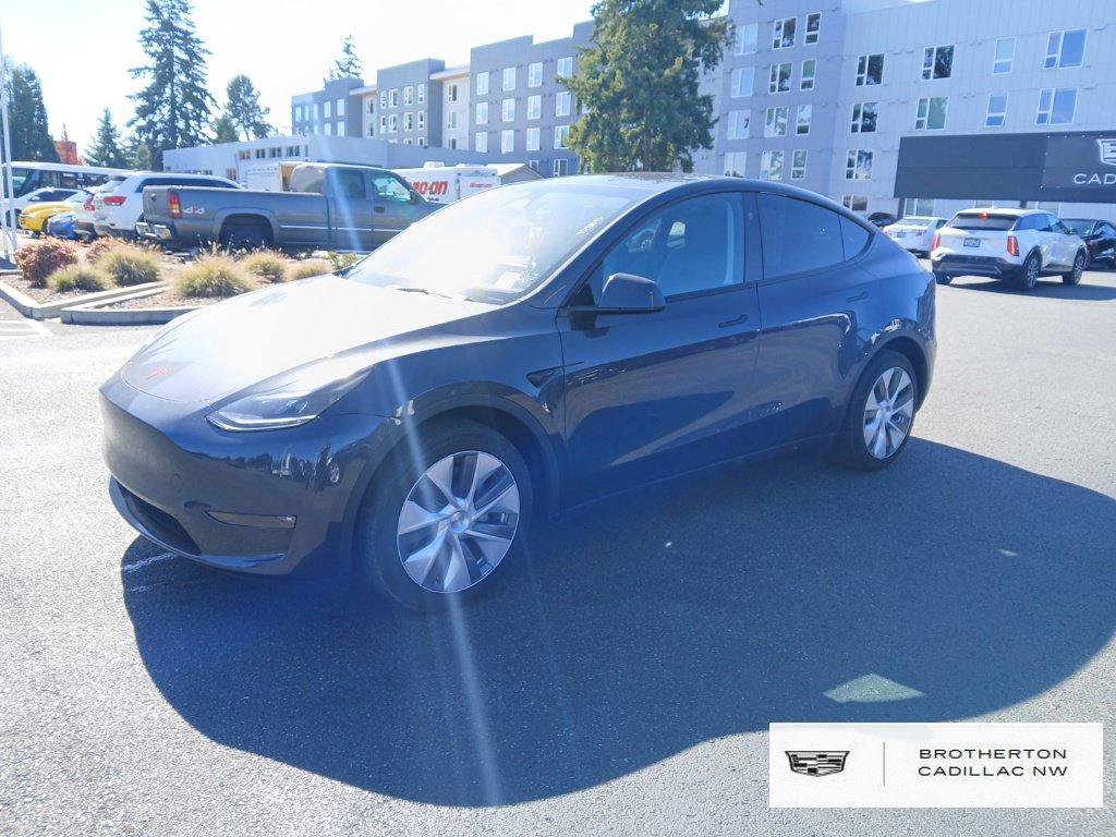 Used 2021 Tesla Model Y Long Range AWD/4WD image 1