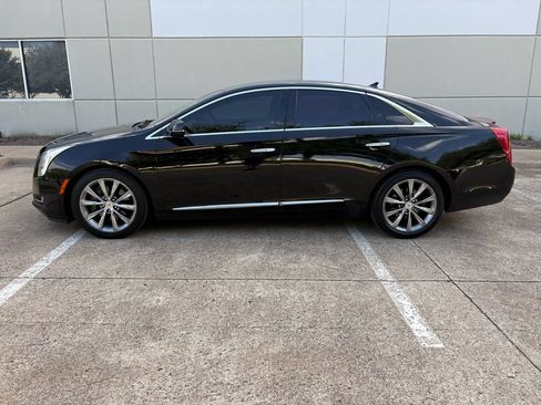 Used 2013 Cadillac XTS w/ Rear Seat Comfort Package FWD image 9