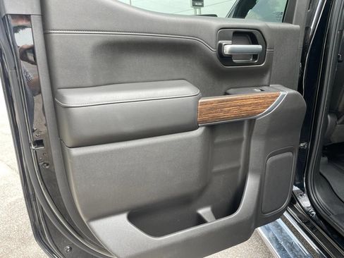 Used 2019 Chevrolet Silverado 1500 High Country AWD/4WD image 37