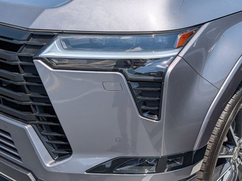 Used 2024 Lexus GX 550 w/ Cold Area Package AWD/4WD image 16