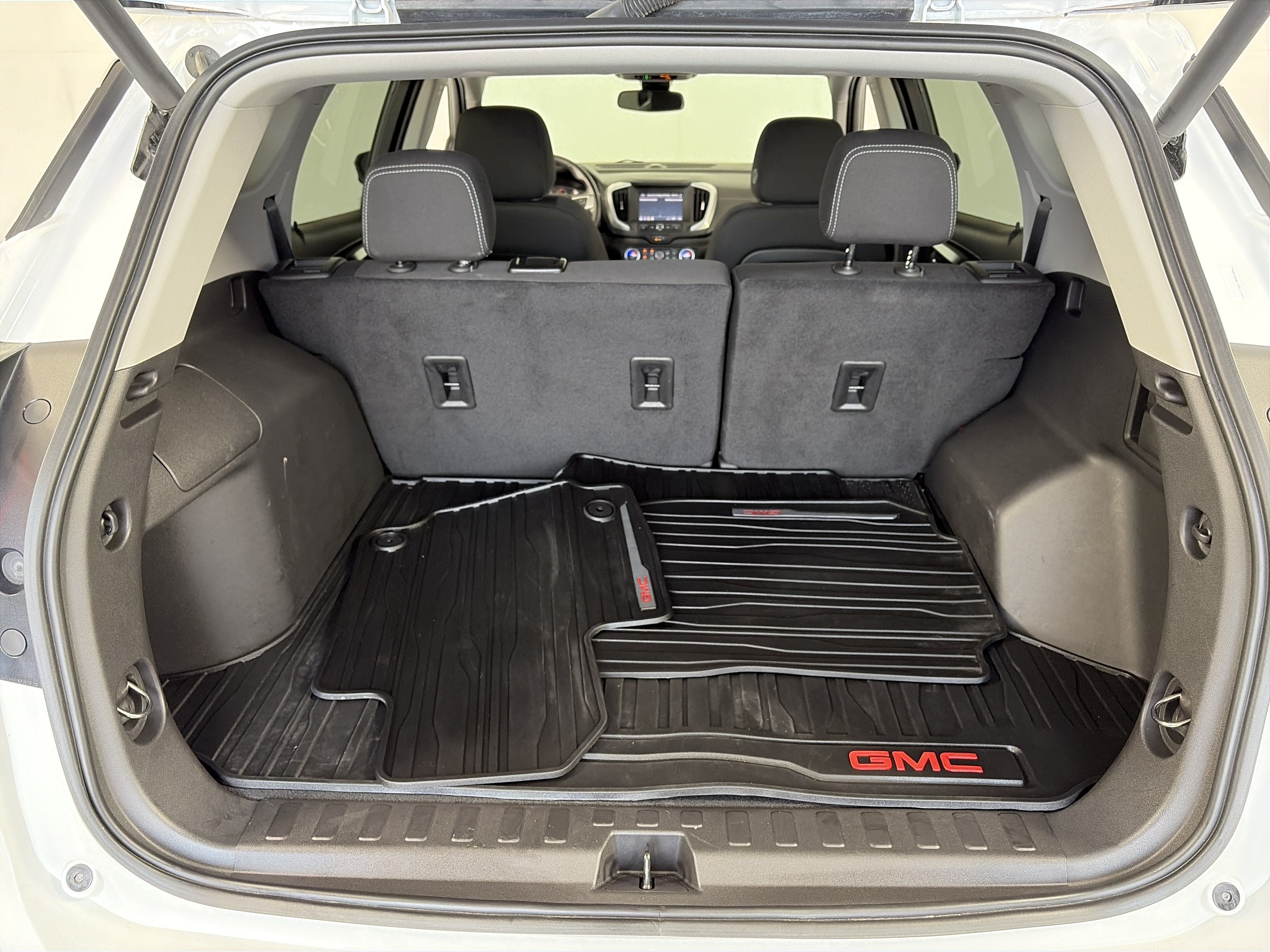 Certified 2024 GMC Terrain SLE w/ Driver Convenience Package AWD/4WD image 19
