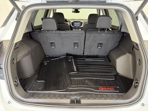 Certified 2024 GMC Terrain SLE w/ Driver Convenience Package AWD/4WD image 19