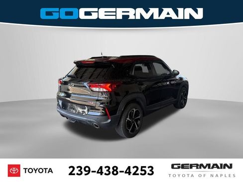 Used 2021 Chevrolet TrailBlazer RS w/ Technology Package FWD image 10