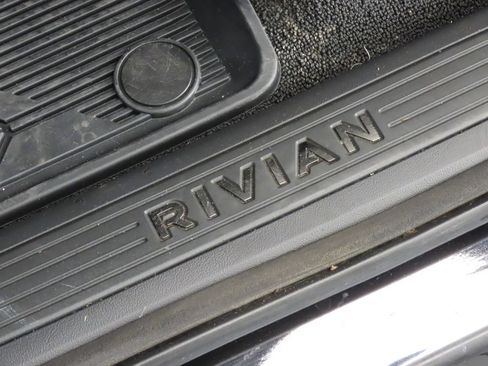 Used 2022 Rivian R1T Adventure AWD/4WD image 32