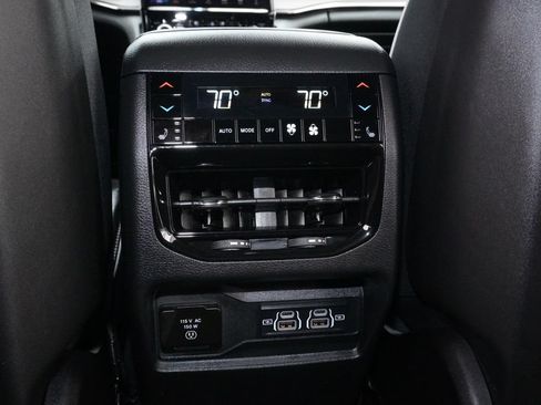Used 2025 Jeep Grand Cherokee L Summit w/ Advanced Protech Group IV AWD/4WD image 29
