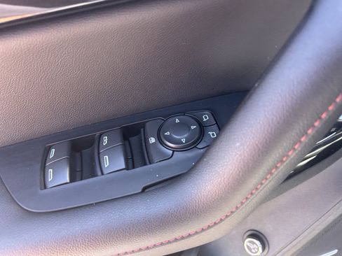 Used 2025 Chevrolet Blazer RS AWD/4WD image 12