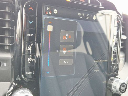 Used 2024 RAM 2500 Big Horn w/ Safety Group image 32