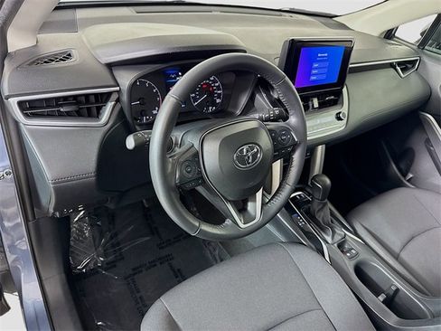 Used 2024 Toyota Corolla Cross LE image 19