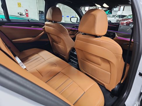 Certified 2023 BMW 530i w/ Executive Package image 12