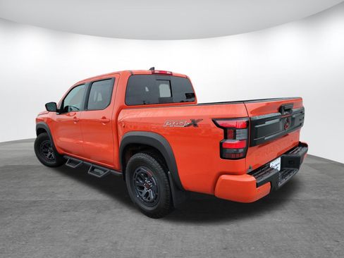 Used 2025 Nissan Frontier Pro-X RWD image 7
