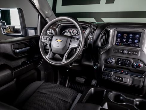 Used 2025 Chevrolet Silverado 3500 W/T AWD/4WD image 7