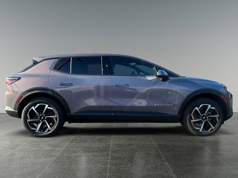 New 2026 Chevrolet Equinox EV LT image 8