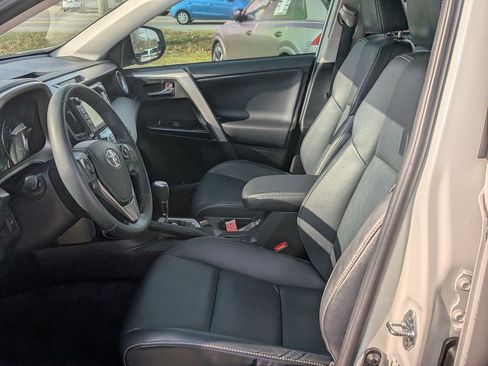 Used 2016 Toyota RAV4 Limited image 14