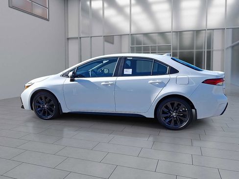 New 2026 Toyota Corolla SE image 2