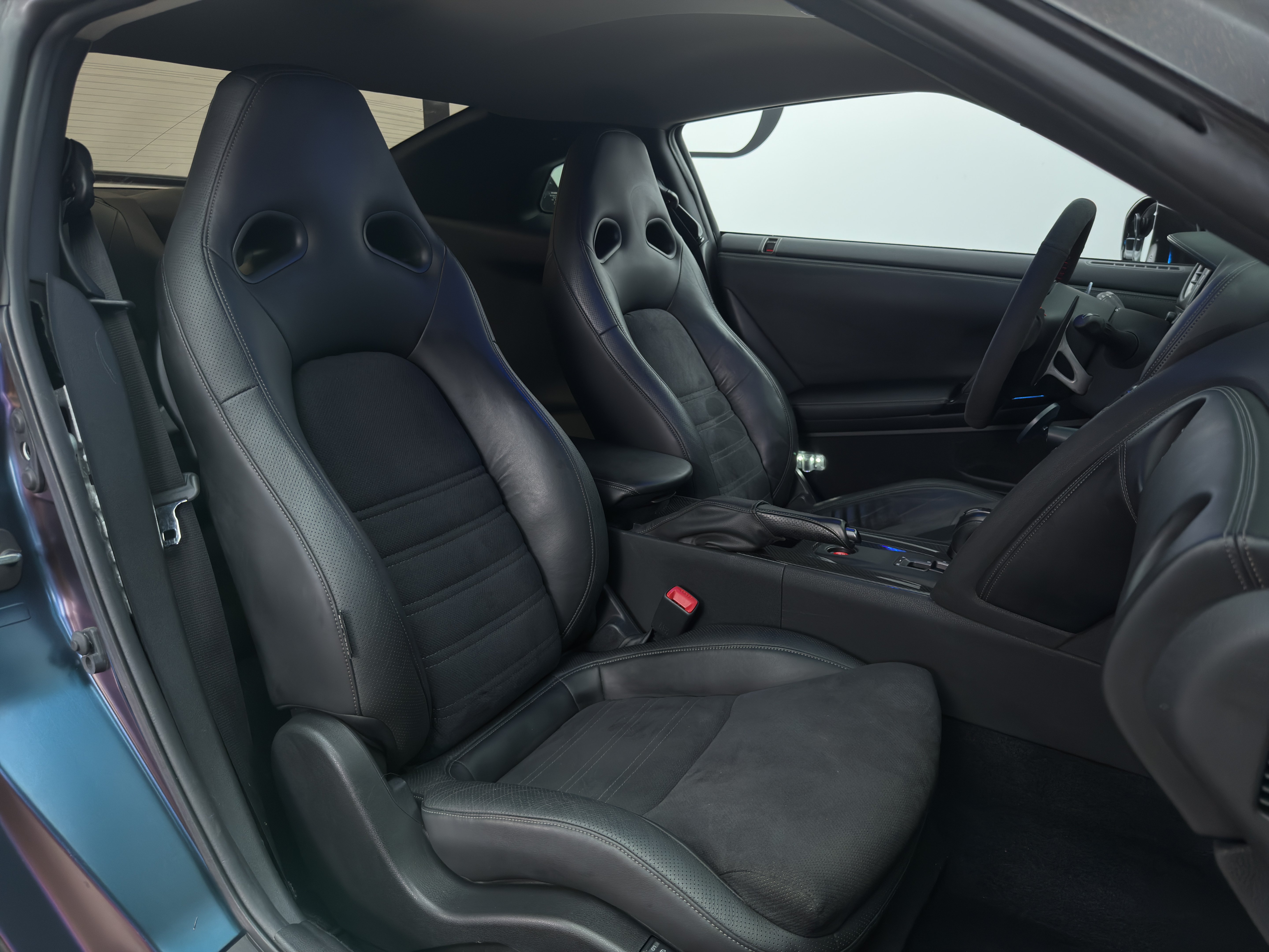 Used 2013 Nissan GT-R Premium AWD/4WD image 17