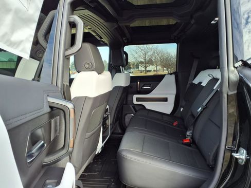 New 2025 GMC Hummer EV 3X w/ Extreme Off-Road Package image 6