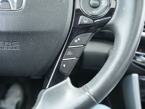 Used 2016 Honda Accord Touring image 29
