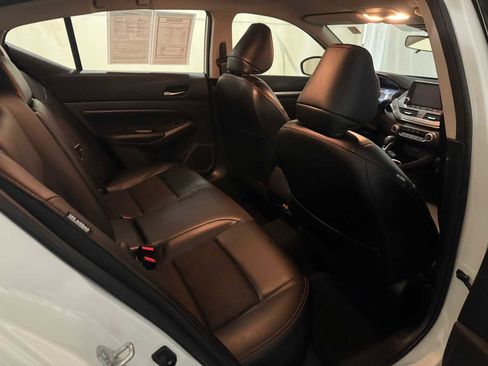 Used 2024 Nissan Altima 2.5 SR image 25