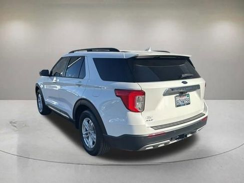 Certified 2021 Ford Explorer XLT w/ Equipment Group 202A RWD image 4