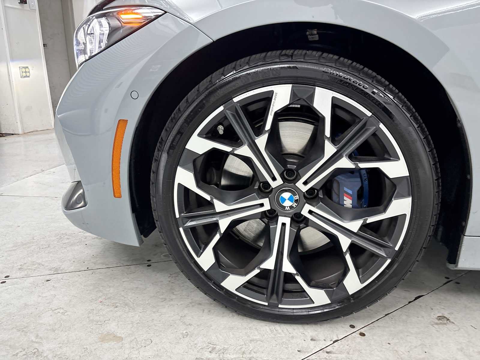 Used 2026 BMW 330i xDrive Sedan w/ M Sport Package AWD/4WD image 19
