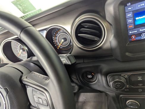 Used 2019 Jeep Wrangler Unlimited Sport S image 24