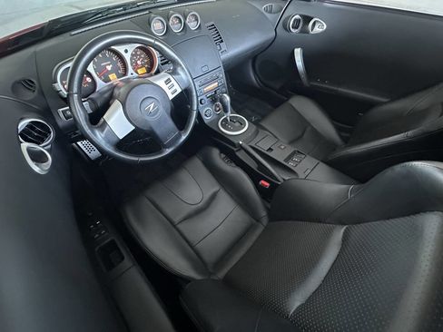 Used 2005 Nissan 350Z Touring image 17
