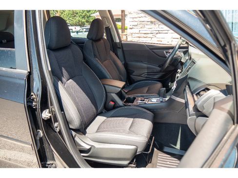 Used 2021 Subaru Forester Premium AWD/4WD image 16