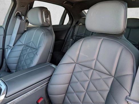 Used 2025 BMW 740i 740i image 18