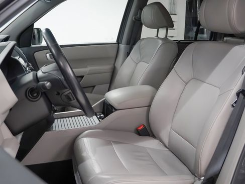 Used 2012 Honda Pilot Touring image 5