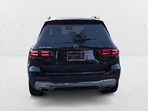 New 2025 Mercedes-Benz GLB 250 image 7